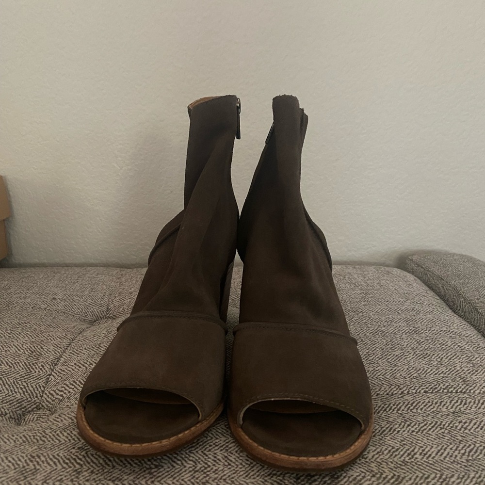 UGG Ankle shoes